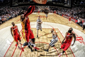 AC MILAN APP-“华金·托比利亚的强硬防守与高效突破，带领阿根廷美洲狮队走向未来”