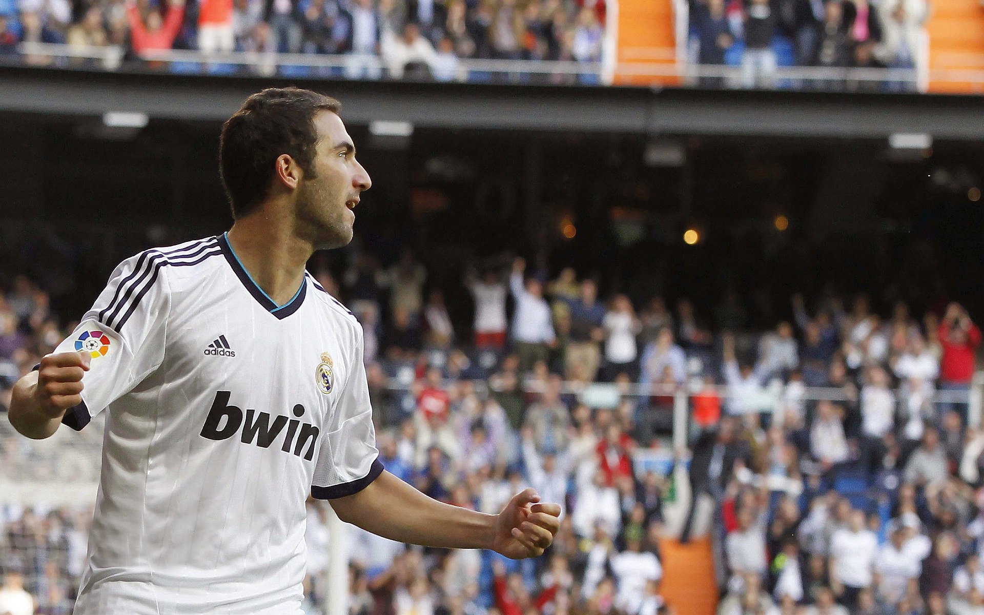 “运动后读一本书”活动季 参加完比赛凭号角领书